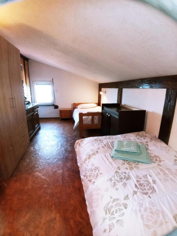 Apartments Pomjan Pogled Na Gore Eksteriør bilde
