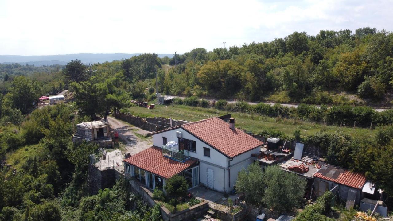 Apartments Pomjan Pogled Na Gore Eksteriør bilde